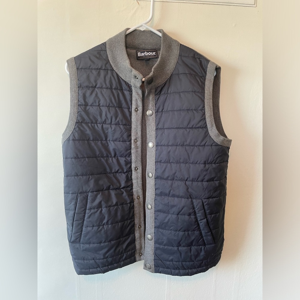 Barbour half puffer vest. 100% cotton.